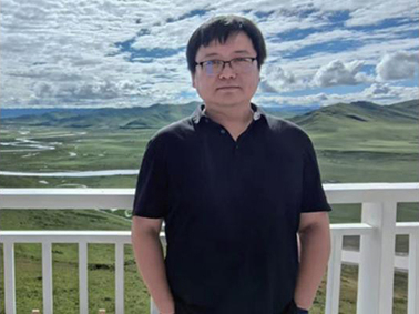 叢治辰